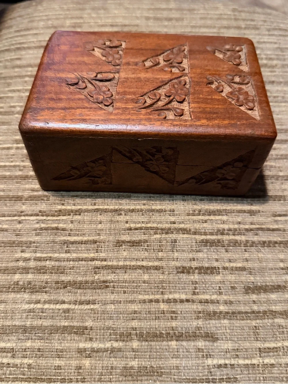 Vintage Hand Carved Wooden‎ Trinket Box Floral Keepsake Jewelry Box